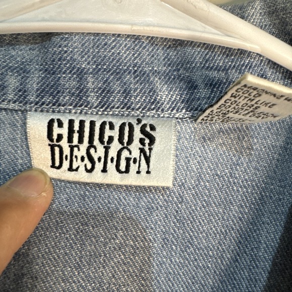 Chicos Jean Jacket Womens Size 1 Button Light Blue  Denim Jacket Size M - Picture 3 of 14